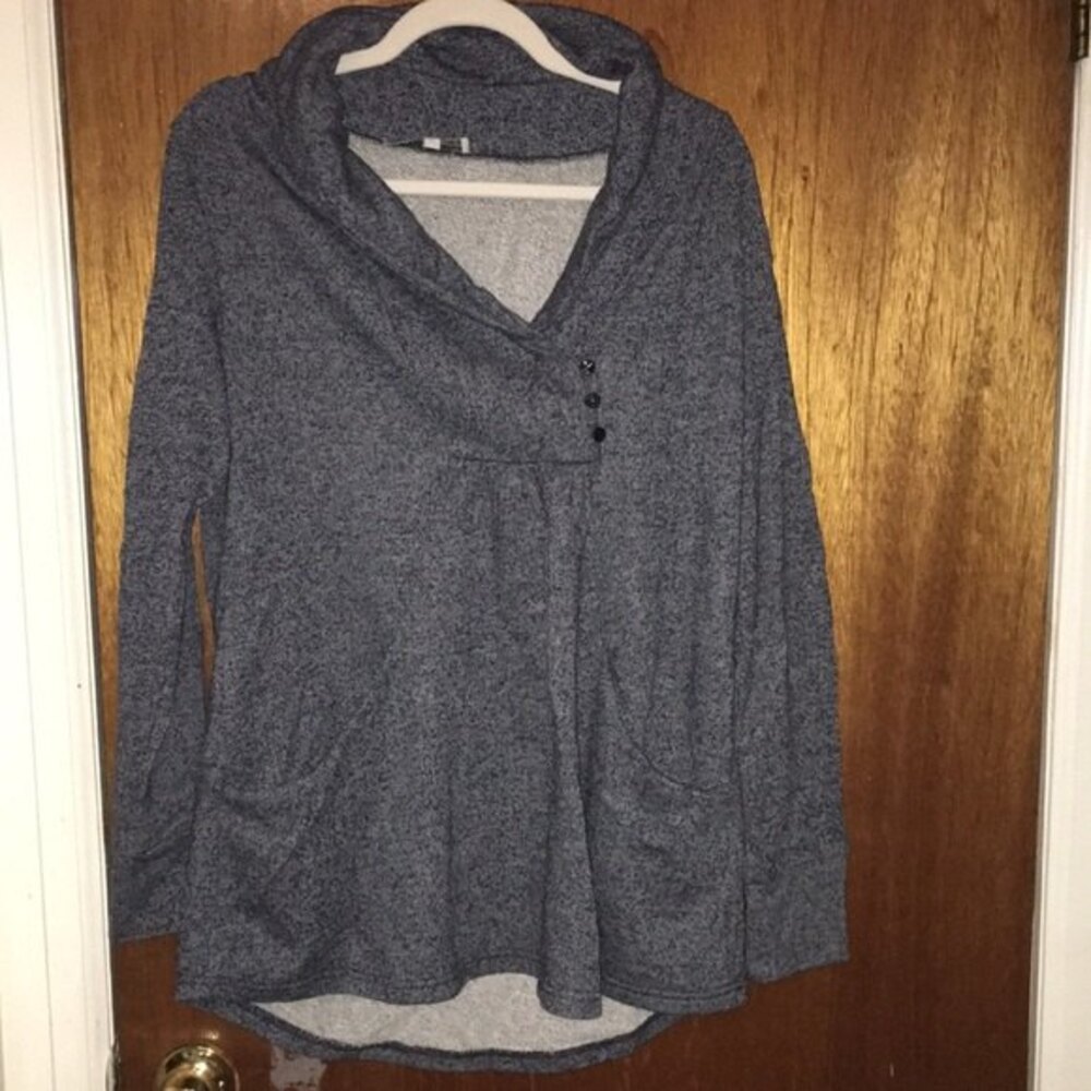 Kim + Kai Maternity SZ L Blue Lord & Taylor Assemetrical Pull Over